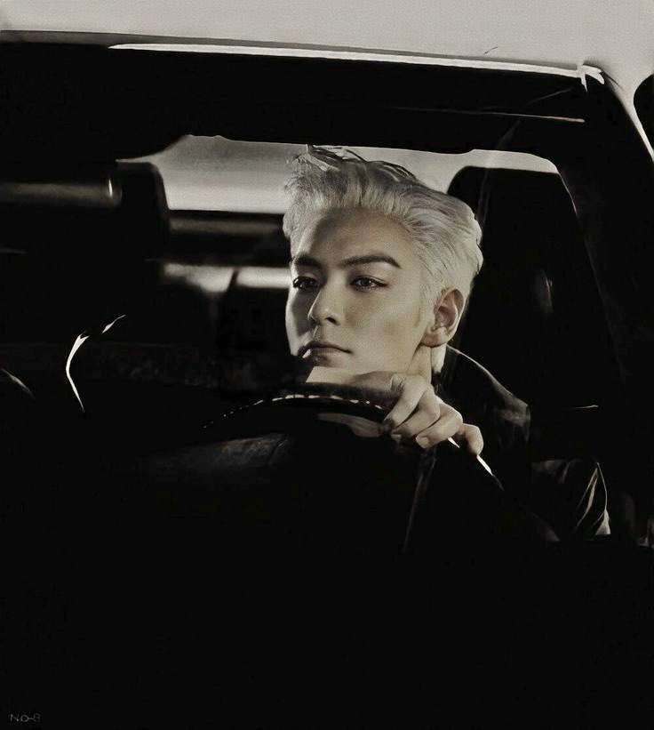 datgodfreyy's tweet image. bye guys..my ride is here skrrt 🏎️