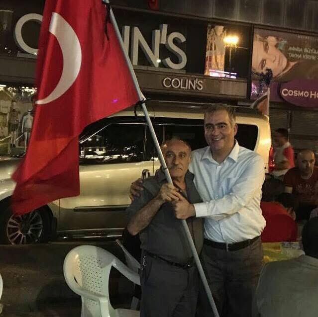 15 Temmuz gecesi vatanına, bayrağına sahip çıkan gazi milletimize şükranlarımızı sunuyor, vatan uğruna can veren aziz şehitlerimizi rahmetle, gazilerimizi minnetle anıyorum.
Unutmadık, Unutmayacağız, Unutturmayacağız…