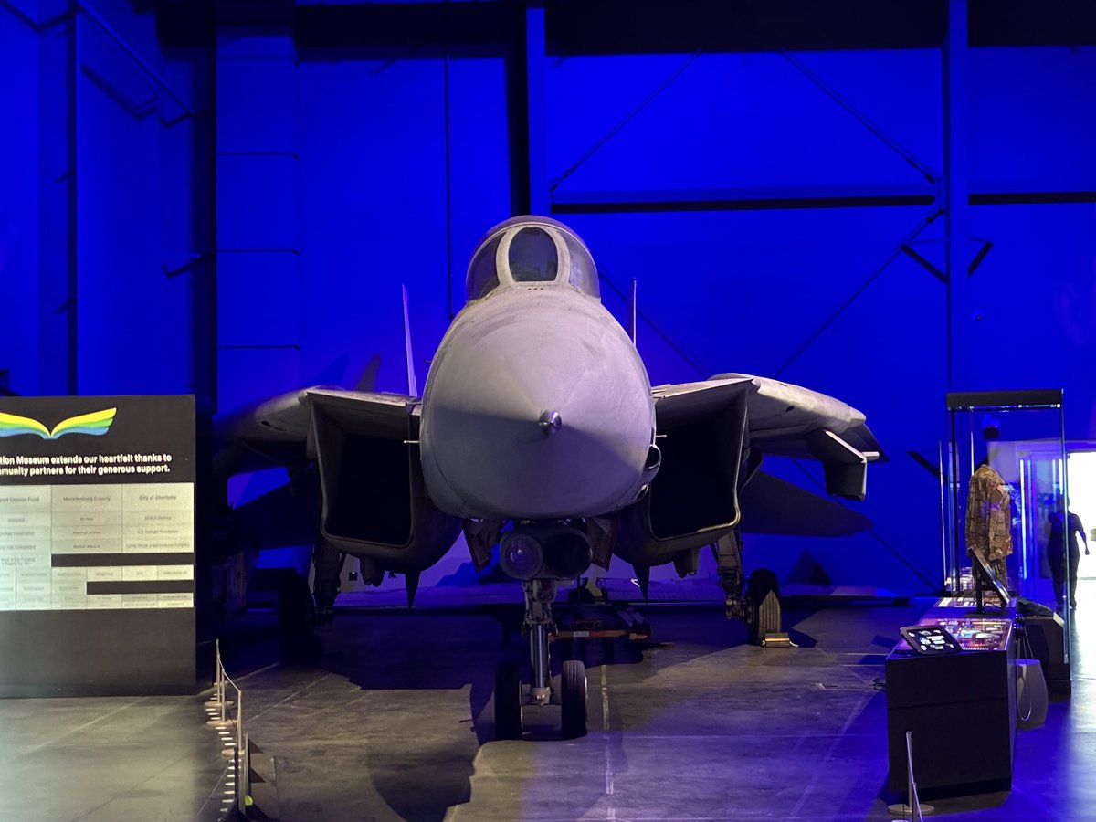 Jen_Niffer's tweet image. LOOK! An F-14! Now that I have your attention, my latest blog post is up and it is all about #OSH25. Sadly, the Tomcat won’t be there. But I hope to be! Link is below because I guess X is strange like that…
#avgeek #aviation #airplane #airventure #F14 #tomcat