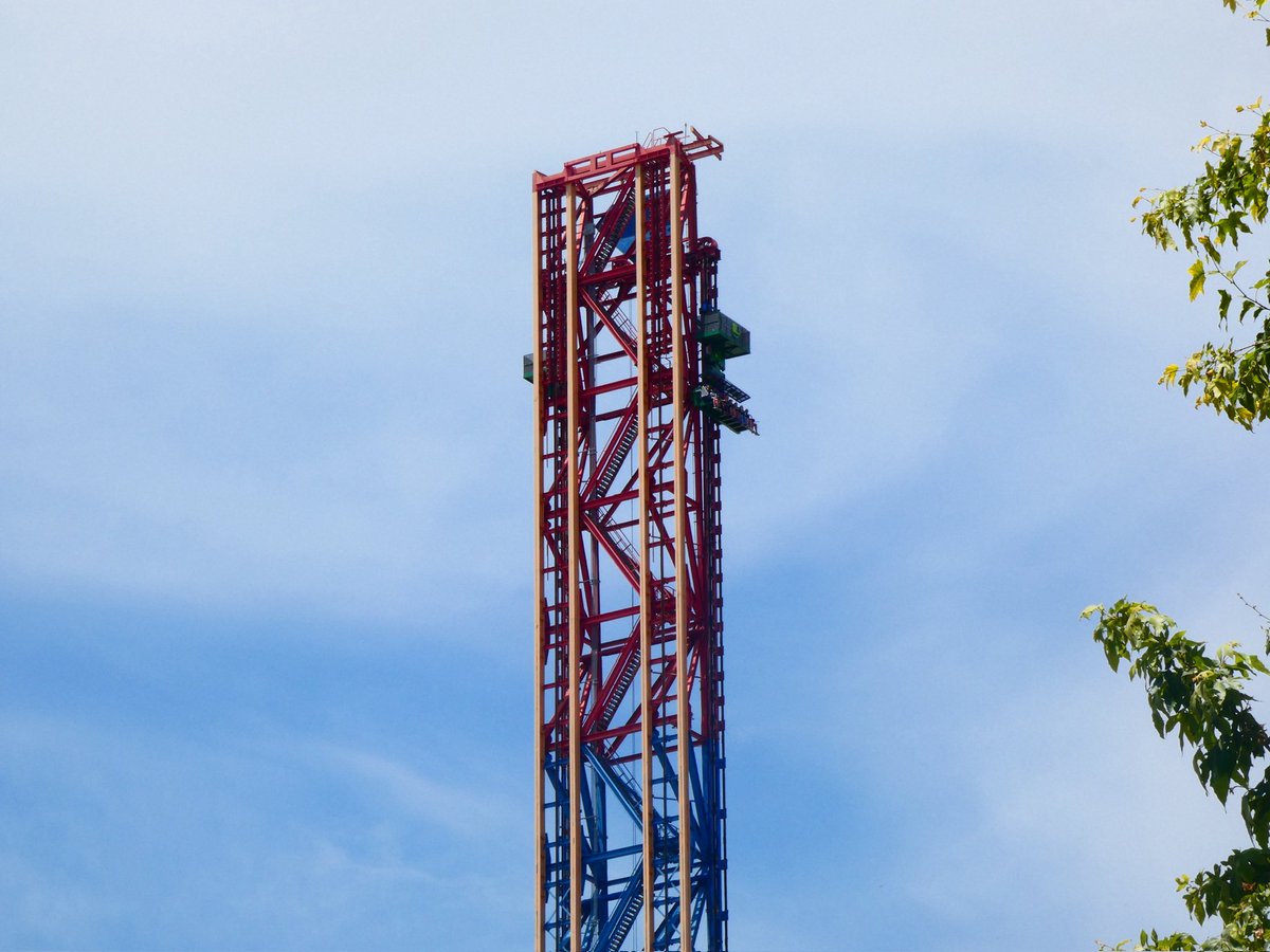 _astro_2003's tweet photo. World’s tallest dtop tower again
Lex got his record back

#lexluthordropofdoom #sixflags #sixflagsmagicmountain #lexluthor #droptower #photo https://t.co/ichYLZxSw3