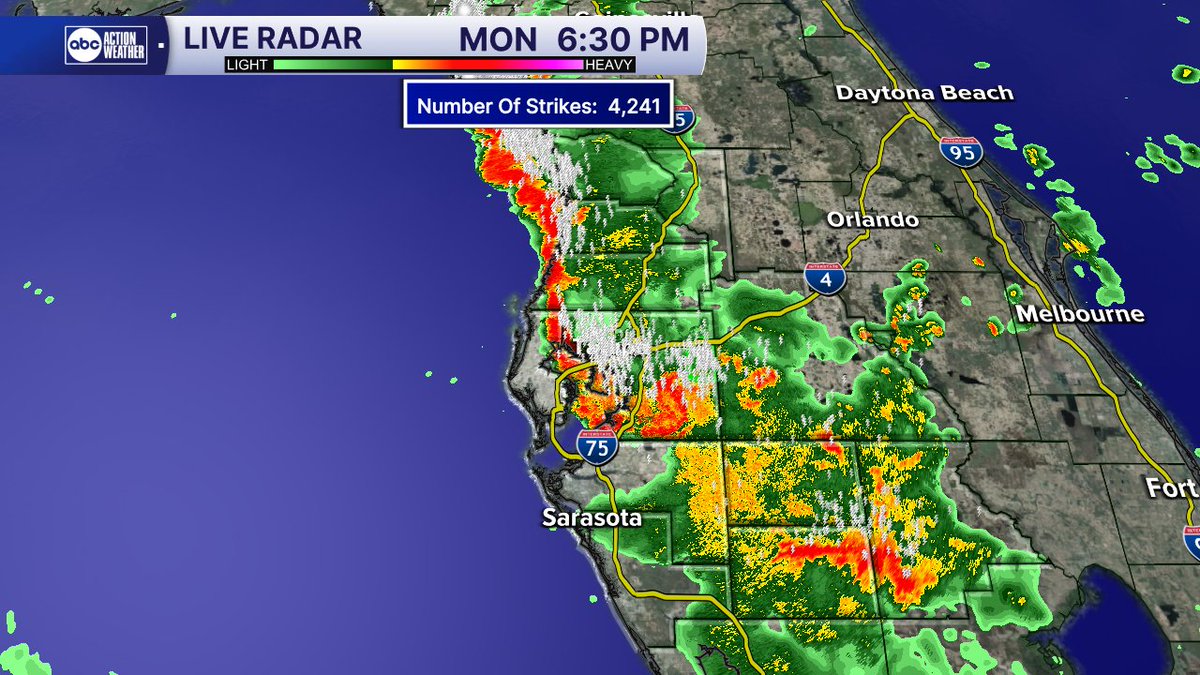 DenisPhillipsWx's tweet image. Holy cow! Over 4000 lightning strikes the last 15 minutes. It's all moving West Southwest.