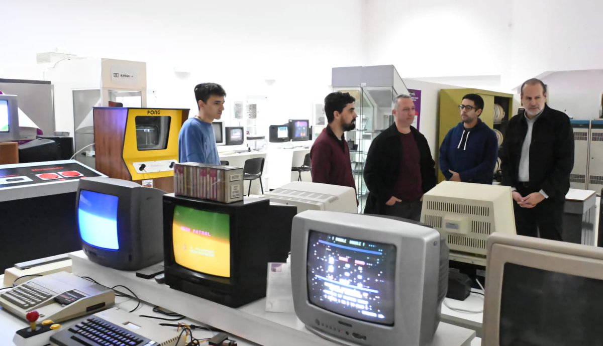 🕹🎮 Entre sus destinos culturales, Bahía cuenta con el Espacio TEC, un museo interactivo único en Argentina que se dedica a narrar la evolución y el impacto de la informática, tanto a nivel global como nacional, donde la ciudad ha jugado un rol destacado.