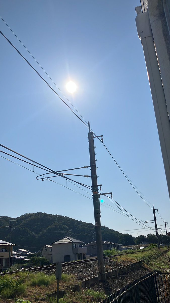 dimo_workwear's tweet photo. おはようございます！
今の気温は24℃☀️最高気温は30℃☀️昨日の雨のせいか、今朝は涼しいですね！！蝉の鳴き声も朝から絶好調！！今日は一日晴れとなります。本日もよろしくお願いいたします！！ #企業公式が毎朝地元の天気を言い合う #企業公式相互フォロー https://t.co/yAXmuRLPHq