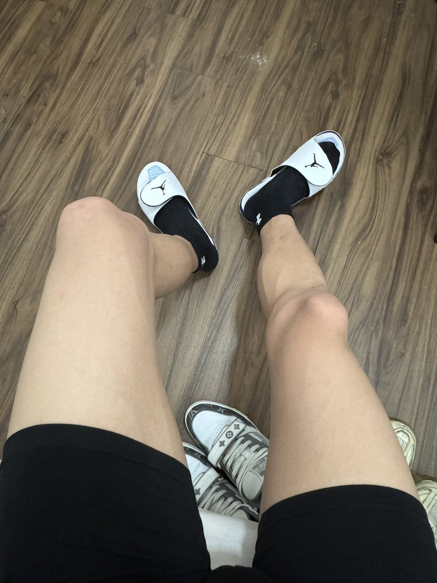 Haoo_Louis tweet media