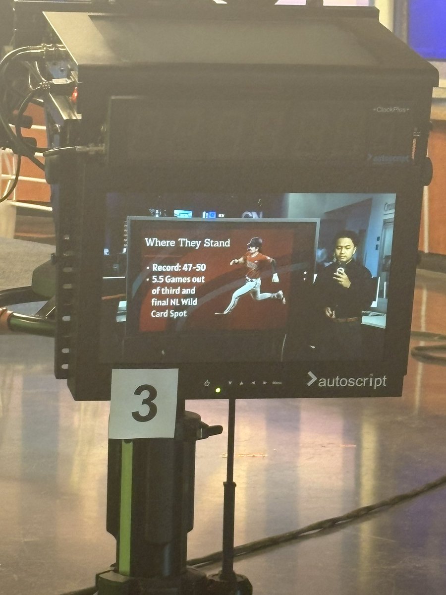 HiBranFlakes's tweet image. Story on the Diamondbacks season at the half way point coming out tonight on Cronkite News