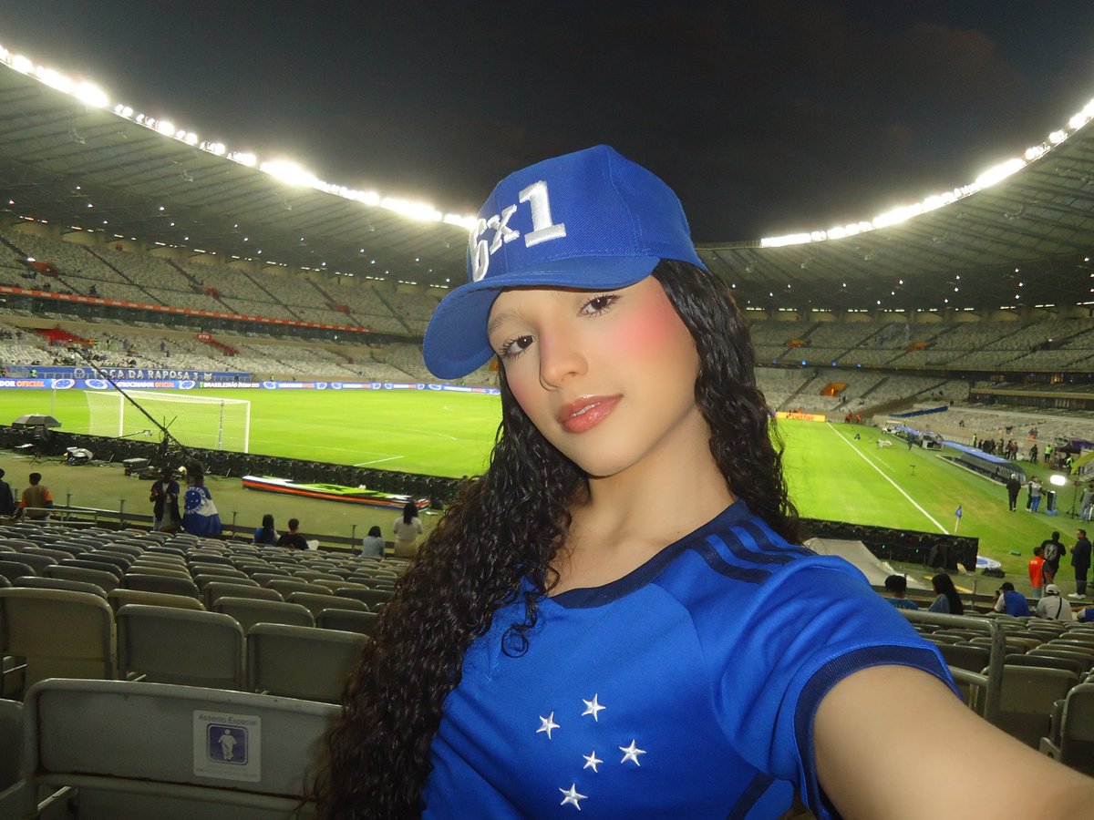 Isabelacec_'s tweet photo. 13° Rodada do Brasileirão | Cruzeiro 4x1
Grêmio
Ontem, 13/07/2025, realizei meu sonho de criança.
Estou em êxtase e não consigo nem descrever a sensação que foi viver essa noite mágica, um dos melhores dias da minha
vida.
Não é segredo pra ninguém o quanto eu vivo e respiro esse https://t.co/k2xajABXIt