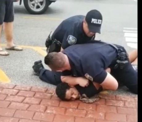 saynames2013's tweet photo. Dec 10, 2018, Gregory Edwards, 38, veteran with PTSD, died after police brawl in Cocoa, FL. Restrained, pepper-sprayed, stunned, and held in a chair with a spit hood, he became unresponsive. Cause of death: "excited delirium."
#SayTheirNames #GregoryEdwards https://t.co/5MnrkSXAu9