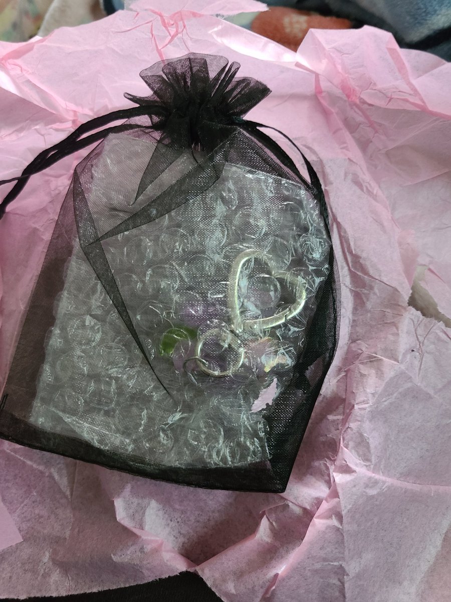 Bunnywinterlily's tweet image. Oh my gosh my charm just came in from @DecoraCharms and I am so in love ❤️ pls consider buying these gorgeous charms from Decora ❤️ and use Code bunnywinterlily for 10% off ❤️  hehe :3