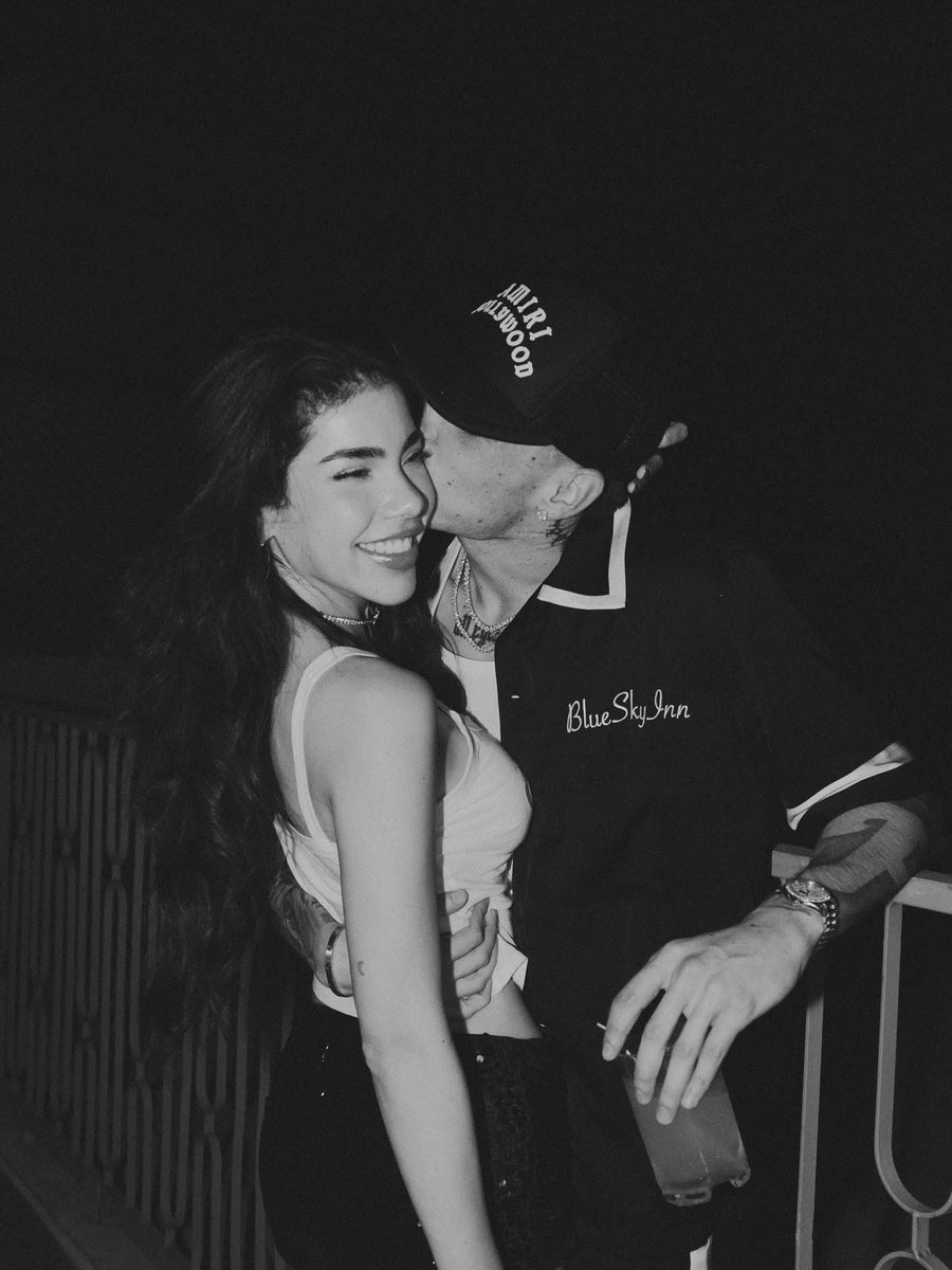 Kenia Os y Peso Pluma “la pareja del año”. 🤍