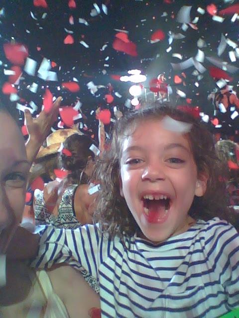 JMKaplowitz's tweet photo. @swiftbunnies Happy engagement anniversary! Yesterday was also the anniversary of when Stella & I saw Taylor for the 1st time ever! #redtour https://t.co/UsvIuezk7N
