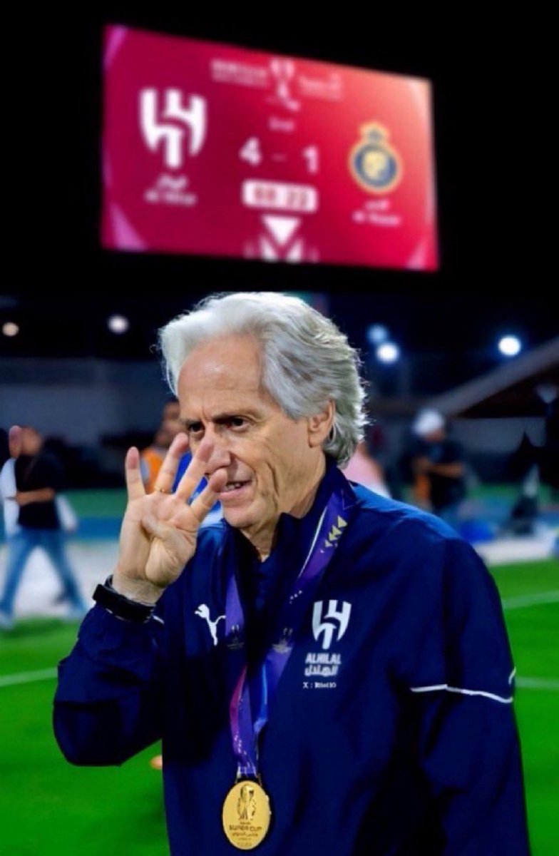 xi80ii's tweet photo. @AlNassrFC ماعينو خير وكرستيانو افضل لاعب معاهم.. 
اخر حل تاخذون الي داعسكم رايح جاي عشان يحسن سمعتكم ويحسن لعبكم الفاىُىُىُل هههههههههههههههههههههههههه اللهم لاشماته. https://t.co/kIuYKiHrbw