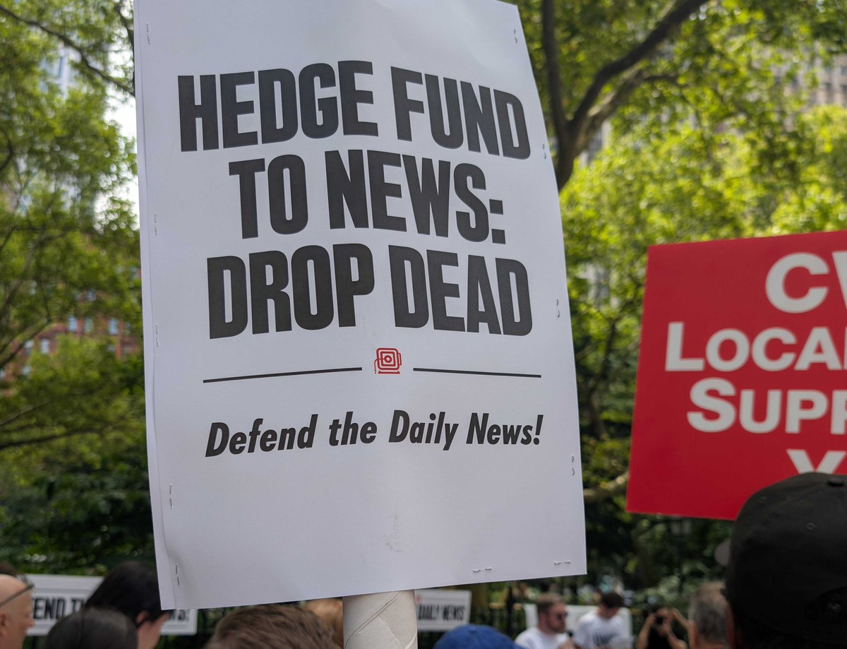NYTGuildTech's tweet image. Standing proudly with @NYDNUnion in their fight for fair wages, benefits and job security. We were fighting the same fight last fall, and will be there again - we know what we can accomplish in solidarity ✊💪
