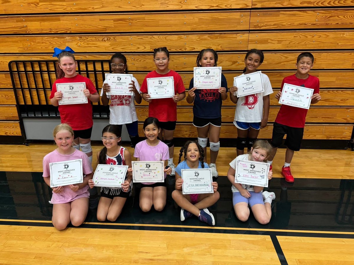 Dawsonvball's tweet image. Day #1 of camp and it just might have been the BEST day 1 yet! 😀 
We loved to see all the RED, WHITE and BLUE!!!
🔴⚪️🔵

Ready for tomorrow! 💪🏼 
#goeagles
#someflywesoarr