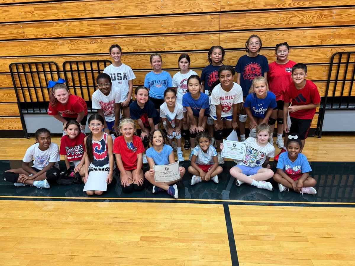 Dawsonvball's tweet image. Day #1 of camp and it just might have been the BEST day 1 yet! 😀 
We loved to see all the RED, WHITE and BLUE!!!
🔴⚪️🔵

Ready for tomorrow! 💪🏼 
#goeagles
#someflywesoarr