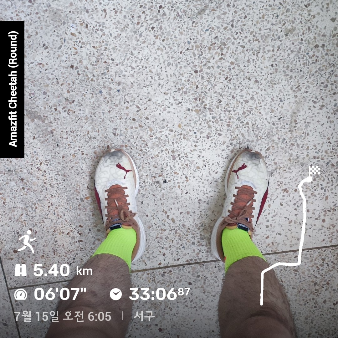 Pharm_N_Run's tweet image. 7월 15일 달리기🏃🏃‍♀️🏃‍♂️

7월도 벌써 반이 지났습니다.
비가 안오는 것 같길래 나갔다가 신나게 우중런하고 왔네요 ㅎㅎㅎ
시원하니 좋더라구요~

요즘 유난히 피곤해서 아침에 일어나기가 힘듭니다 ㅎㅎㅎ 

여러분은 어떠신가요?

오늘도 좋은 하루입니다👋