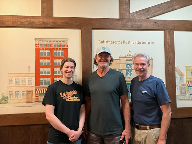 Jason Fechner 📺🎥 (@jasonfechner) on Twitter photo "Robin Yount is taking over the commercial spokesperson duties at Usinger's Sausage. Robin is a longtime friend of Mr. Baseball Bob Uecker. We are honored to have another member of the Baseball Hall of Fame pitching for us." - <a href="/usingerssausage/">Usinger's Sausage</a> #Milwaukee #Brewers <a href="/Brewers/">Milwaukee Brewers</a> "Robin Yount is taking over the commercial spokesperson duties at Usinger's Sausage. Robin is a longtime friend of Mr. Baseball Bob Uecker. We are honored to have another member of the Baseball Hall of Fame pitching for us." - <a href="/usingerssausage/">Usinger's Sausage</a> #Milwaukee #Brewers <a href="/Brewers/">Milwaukee Brewers</a>