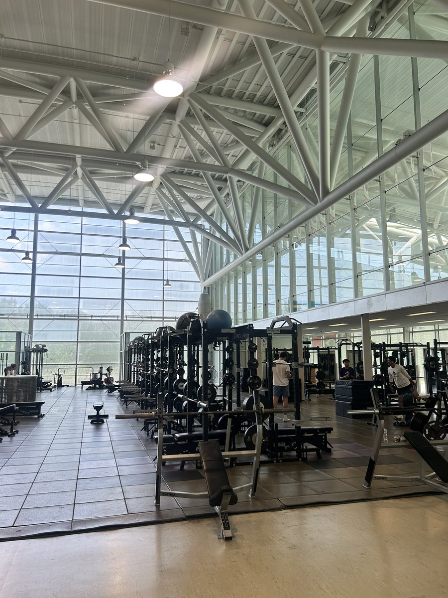 ridgetaylorfb's tweet image. Had a great time today on my visit at @KenyonFootball! Checked out some really great athletic facilities and also toured a beautiful campus.
Really enjoyed talking some defensive football with @CoachKD_77. Looking forward to coming back for a game!
@IanMGood @Coach_Hively…