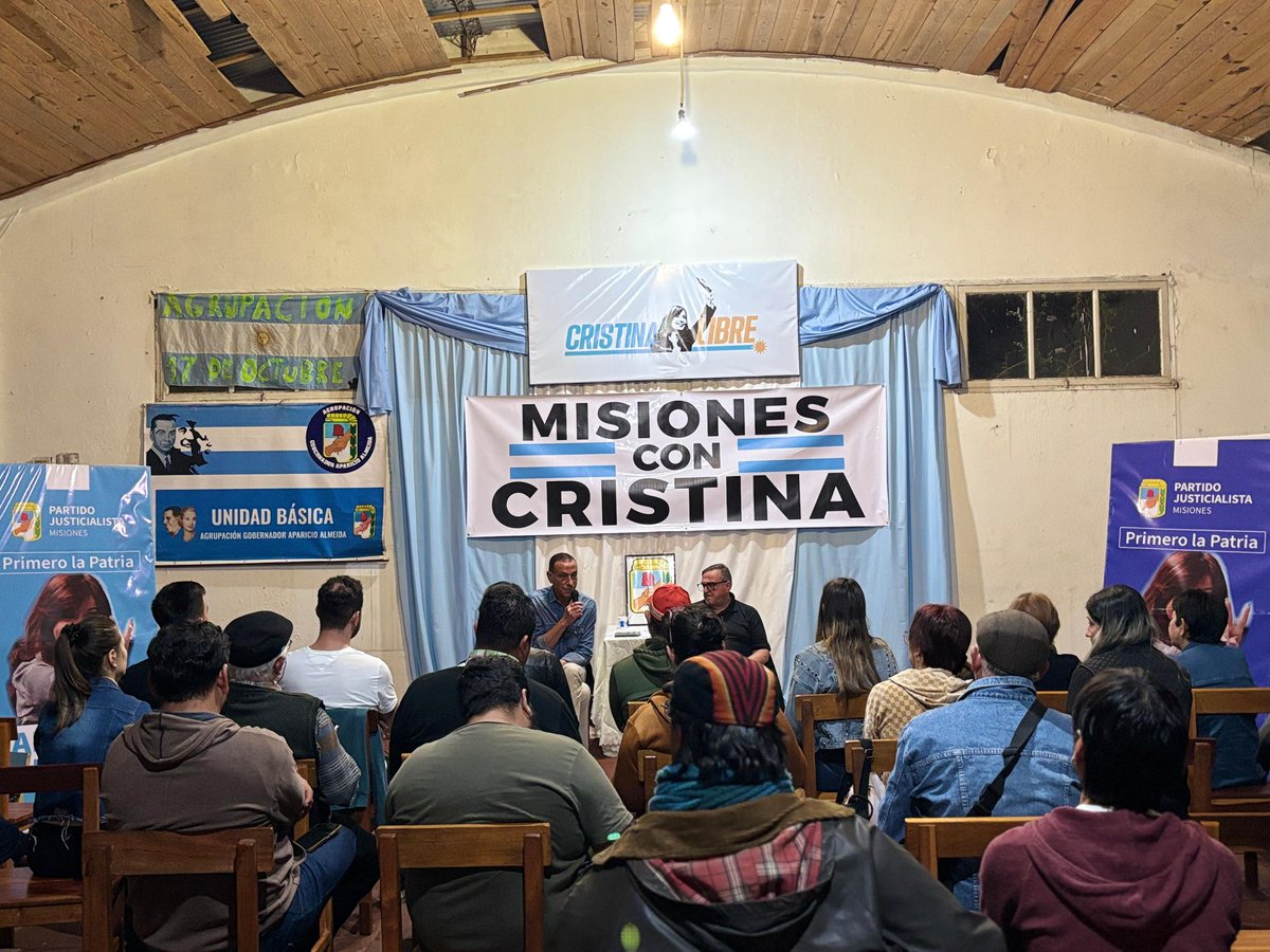 GustavoHArrieta's tweet photo. En Misiones, junto a compañeros y compañeras del @p_justicialista compartimos una jornada de militancia bajo la consigna firme y clara: #CristinaLibre.

Militancia, organización y unidad.

#ArgentinaConCristina
#MisionesConCristina 

@cbritezmisiones 
@Maximoarodrigue https://t.co/jW0GxOLV3Z