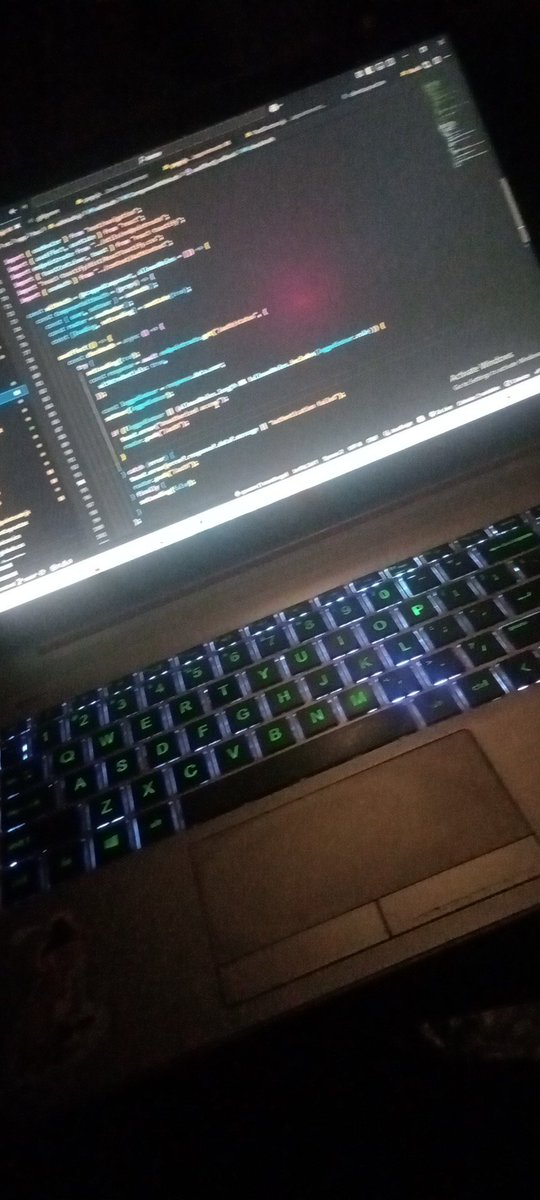 AdeniranQuwam's tweet image. &quot;Healthtech&quot;
But you wan use animation kill landing page
You wan make patient die before e scroll reach where contact form dey ?