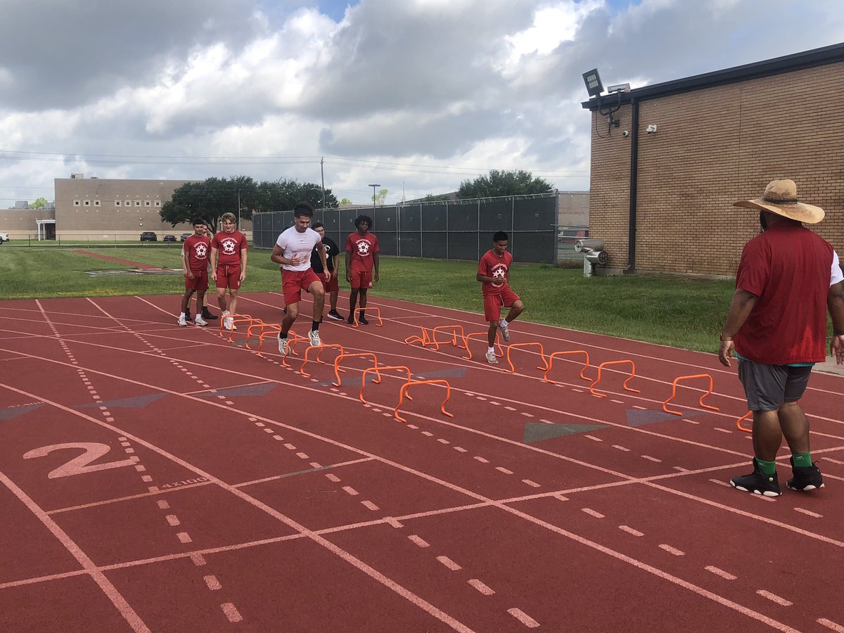 coachb_ware's tweet image. Great 1st day of the last week of Summer Speed, Strength, & Conditioning! Love the commitment our kids have shown all summer! @GoBigRedFB #GoBigRed #ChangeGonnaCome #RideTheMailRoute @AthleticsAisd @DeanColbert5
