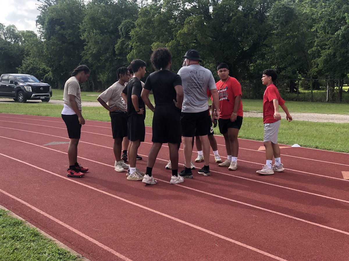 coachb_ware's tweet image. Great 1st day of the last week of Summer Speed, Strength, & Conditioning! Love the commitment our kids have shown all summer! @GoBigRedFB #GoBigRed #ChangeGonnaCome #RideTheMailRoute @AthleticsAisd @DeanColbert5