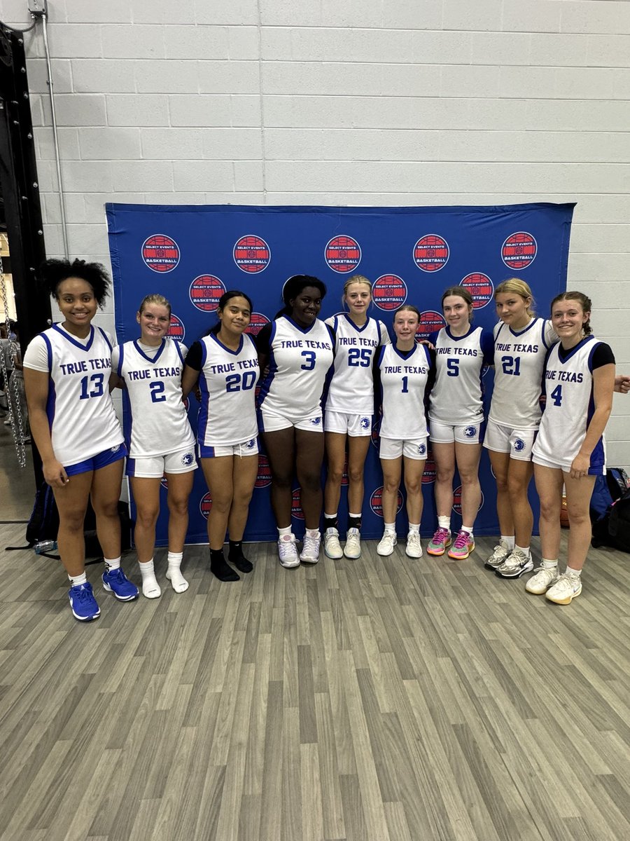 TeamKiddTexas's tweet photo. Our 15U S40 squad went undefeated at the @selectseries Midwest Summer Classic. This included two OT battles. Grit, high IQ, and selfless basketball. They play for each other and glorify God through the game. Covered, connected, and locked in.
#Staytrueplaytrue #tths40 #Playeroverperson