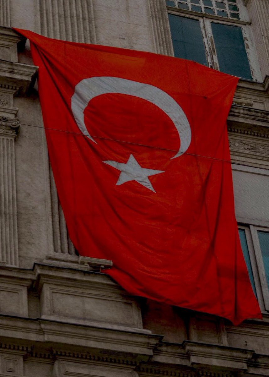 esrabuyukbas1's tweet photo. #15Temmuz2016 darbe girişiminin üzerinden 9 yıl geçti. 
Unutmadık, unutmayacağız! #15TemmuzDestanı #15TemmuzDemokrasiveMilliBirlikGünü https://t.co/s1CBnaqvuJ