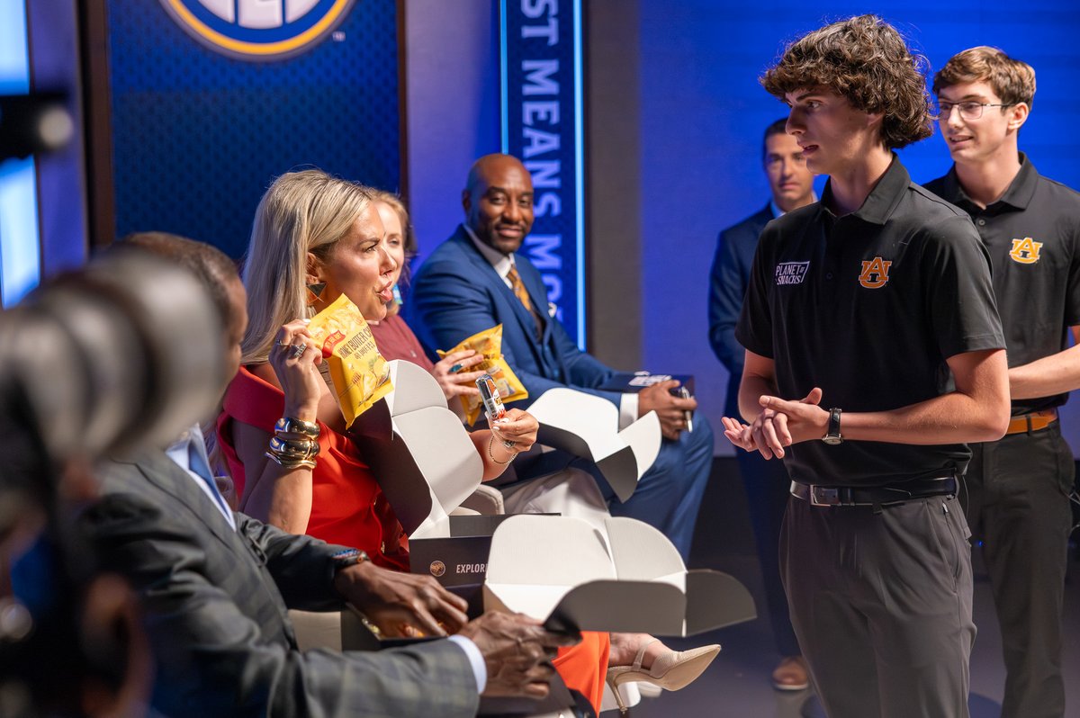 SEC Academics (@thesecu) on Twitter photo Liam Heary and Harrison Ranier are bringing a whole new world of snacks to <a href="/AuburnU/">Auburn University</a> and beyond 🌎
🍿 planetofsnacks.com
#ItJustMeansMore x #SECStartUp Liam Heary and Harrison Ranier are bringing a whole new world of snacks to <a href="/AuburnU/">Auburn University</a> and beyond 🌎
🍿 planetofsnacks.com
#ItJustMeansMore x #SECStartUp