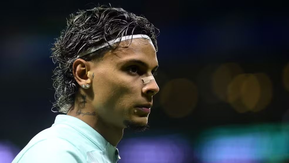 geglobo's tweet image. Palmeiras recusa proposta de 25 milhões de euros da Roma por Richard Ríos

Veja detalhes ➡️ glo.bo/44N3YlW

📸 Marcos Ribolli