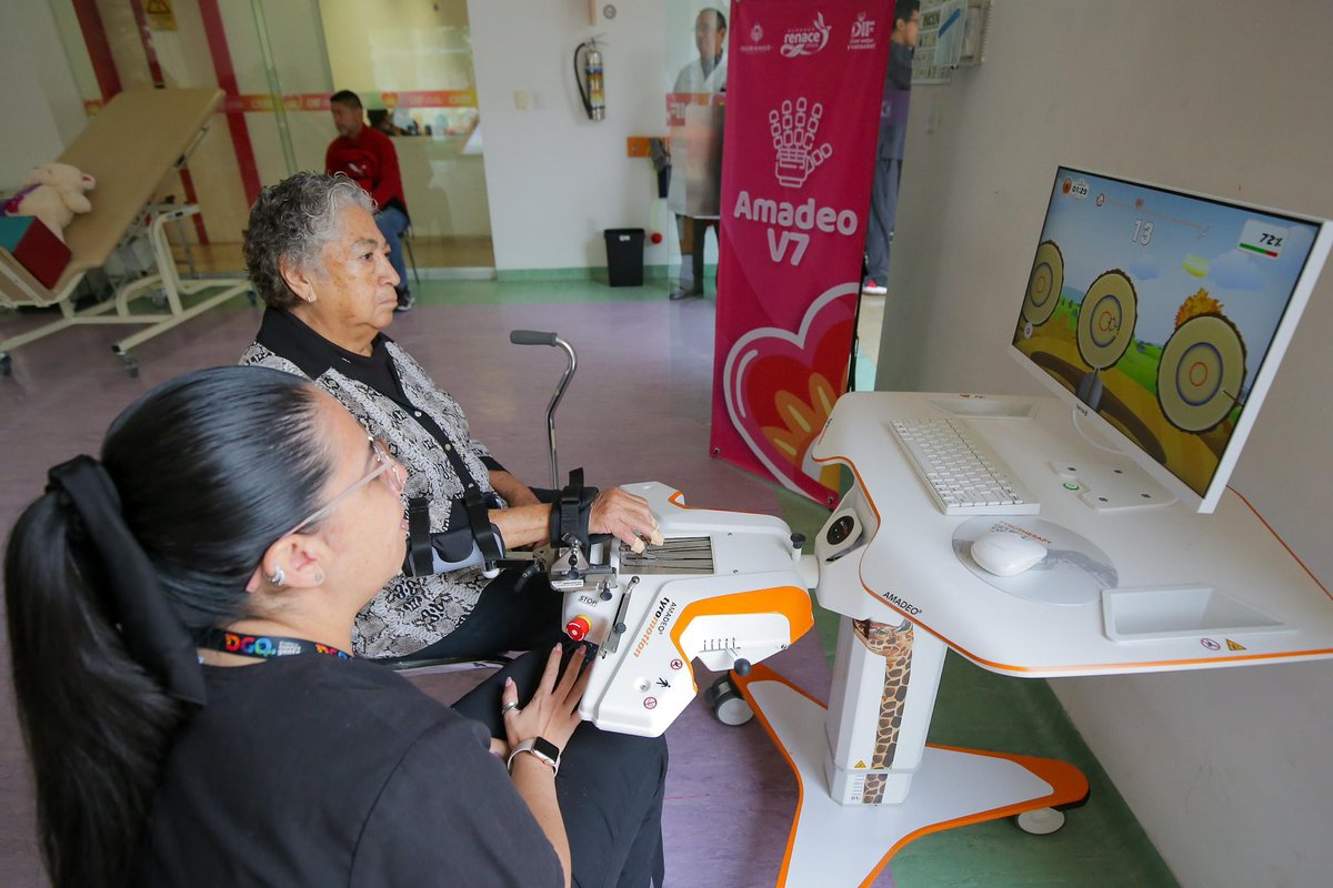 LaloSerranoZ's tweet image. #LaserInformativo

#Durango|| “Amadeo” llega al CREE Durango: Marisol Rosso impulsa terapias con tecnología de vanguardia

La presidenta del @DIF_Durango , @Marisol_rosso , presentó “Amadeo”, un moderno dispositivo de rehabilitación robótica que ya opera en el CREE Durango para…
