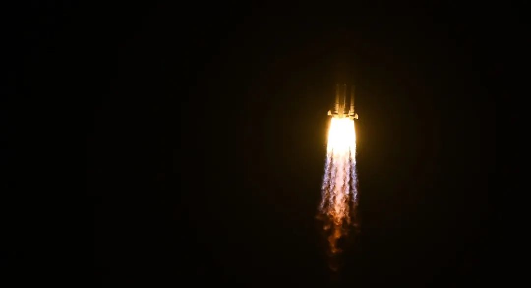 wulei2020's tweet image. Congratulations to the successful launch of #Tianzhou9 cargo spacecraft! The Long March-7 Y10 carrier rocket took off from the Wenchang Space Launch Site on Tuesday early morning. The CMSA said the spacecraft will attempt a 3-hour rendezvous and docking with China Space Station.
