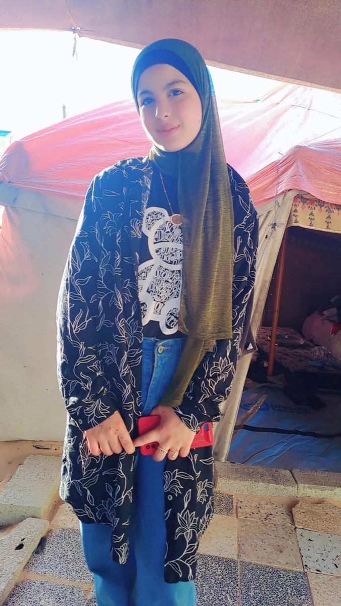 Åh fine pige - vi deler samme navn - du skulle have haft et smukt og langt liv. Desværre blev du skudt af Israel med en kugle i hovedet. 

Elise Raed Abu Shamala - hvil i fred ❤️🙏🏻