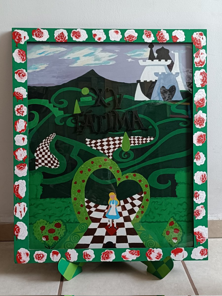 chismoon_25's tweet photo. Mis XV fueron con temática de #AliceInWonderland y quise que esté cuadro tuviera más color entonces me puse manos a la obra ꒰⁠⑅⁠ᵕ⁠༚⁠ᵕ⁠꒱⁠˖⁠♡ #painting https://t.co/JYS3AzIr5k