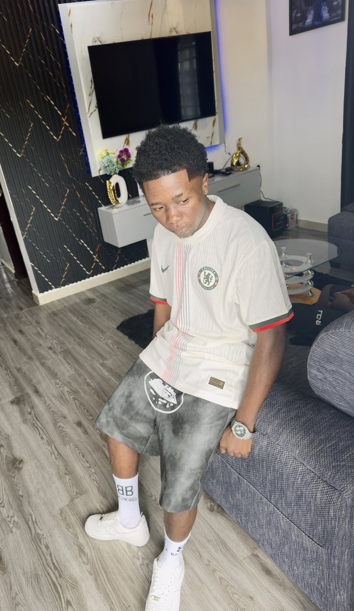 LeonelN43121's tweet image. Thank you so much lord 
Another year older, another year wiser 😜
Birthday vibes only 🎉🎂
Surrounded by love, cake, and good times 🍰❤️
Age is just a number, but cake is mandatory 🍰😋 #birthday #july4thweekend #15July #July15 @highlight