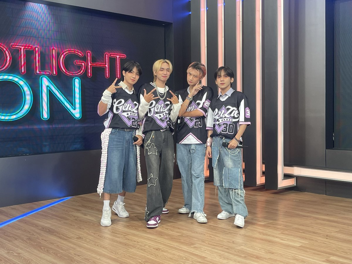 GenZixOfficial's tweet photo. [#SoulZone🎊] 

Salamat Soulz sa pag gising ng maaga and watching us to our TV Guesting at Gud Morning Kapatid at TV5 

#GenZix #GenZix5Seconds https://t.co/G28NBS6DYy