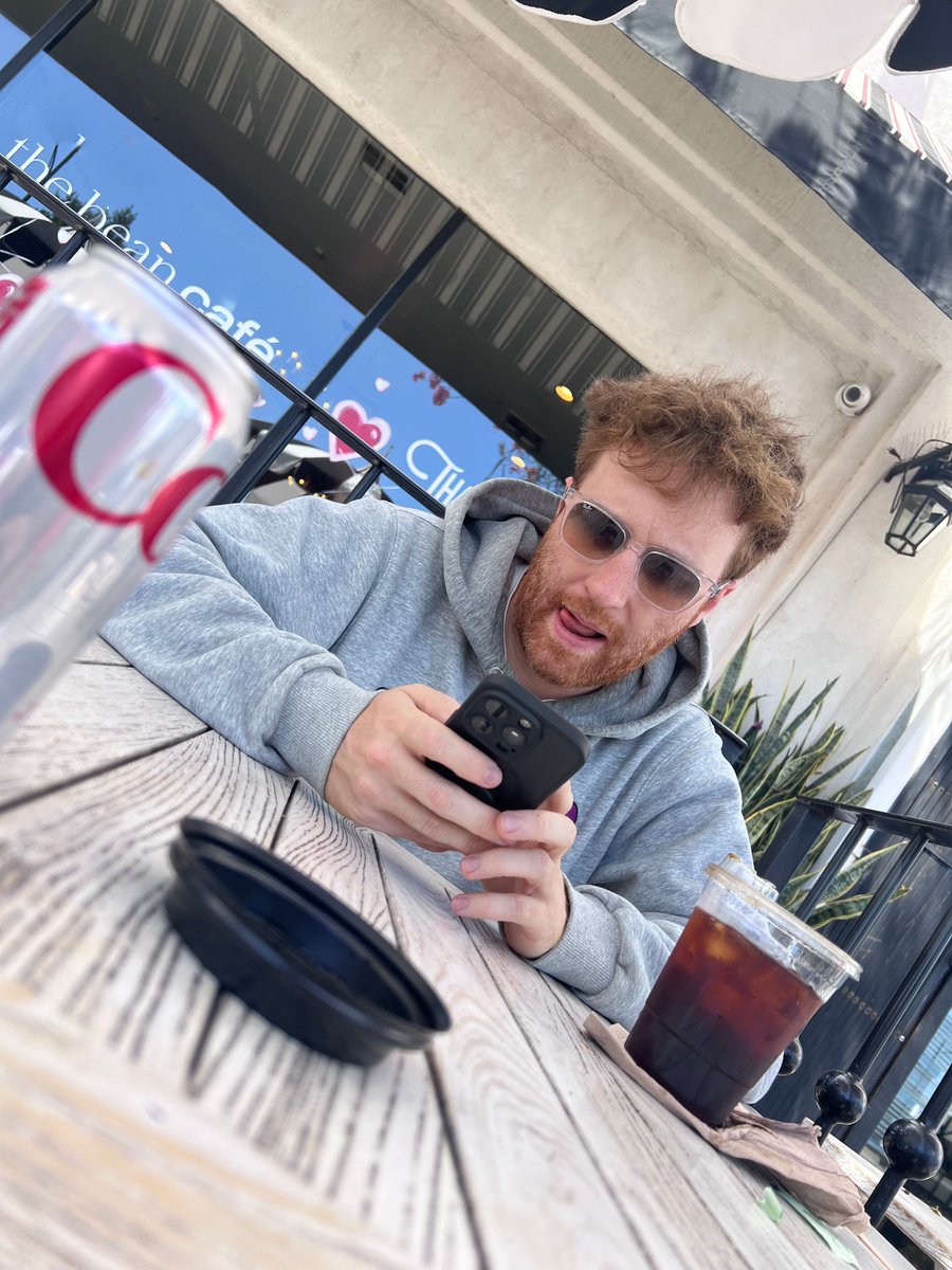 Garrett_Watts's tweet image. “I’m getting tired of this tree spitting flowers at my ass”
- Andrew Siwicki when one single flower pedal gently landed next to his coffee