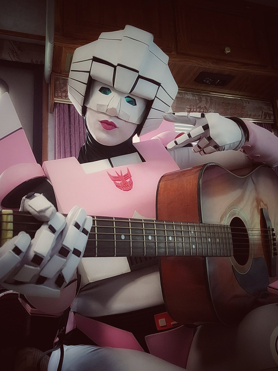 cybertronicband's tweet photo. 1995 called, babyyyy https://t.co/f6rShckzsu