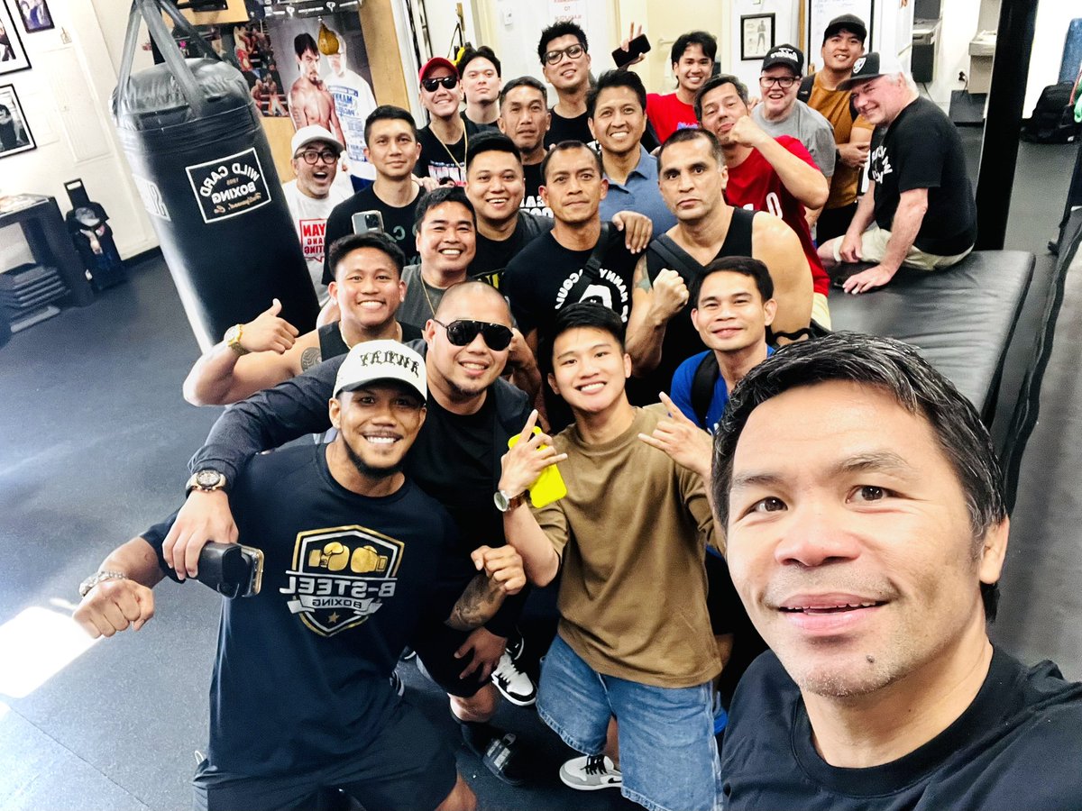 CarlWonderboy's tweet photo. Selfie na daw po kami bago mag hiwahiwalay papuntang Las Vegas.
MP BOYS, TEAM PACQUIAO
#TeamWonderboy #TeamINC #TeamIfugao #Cordillera #Sonofthenorth #Knucleheadsboxinggym #Fittwentyonegym
#ProudIfugao #ProudPilipino #ProuCordillerian #WildCardBoxingGym #MannyPacman #LosAngeles https://t.co/7Kufc7vrea