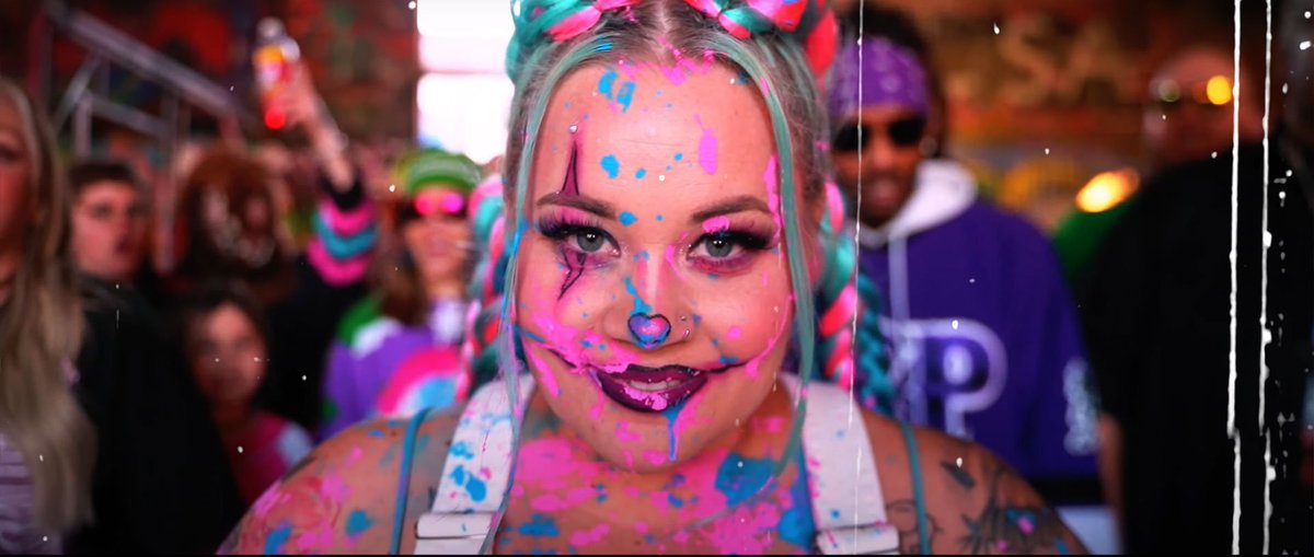 Shoutout to my celebrity crush: <a href="/TheRealLardiB/">TheRealLardiB</a> 😍