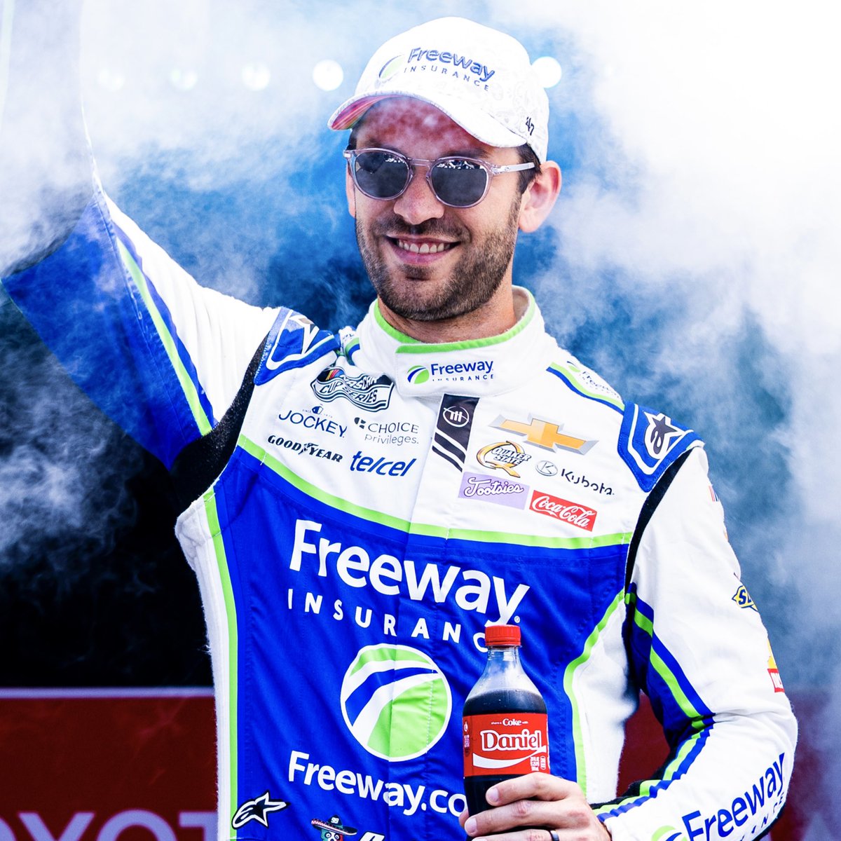 Daniel_SuarezG's tweet image. Recuperamos hasta P14 en Sonoma. Nuestro Chevy @Freeway_Ins tuvo buen ritmo al inicio de las corridas, pero desafortunadamente sufrimos bastante degradación de llantas, no importaba cuánto intentara cuidarlas! Seguiremos aprendiendo y trabajando duro 👊🏽 Con muchas ganas de llegar…