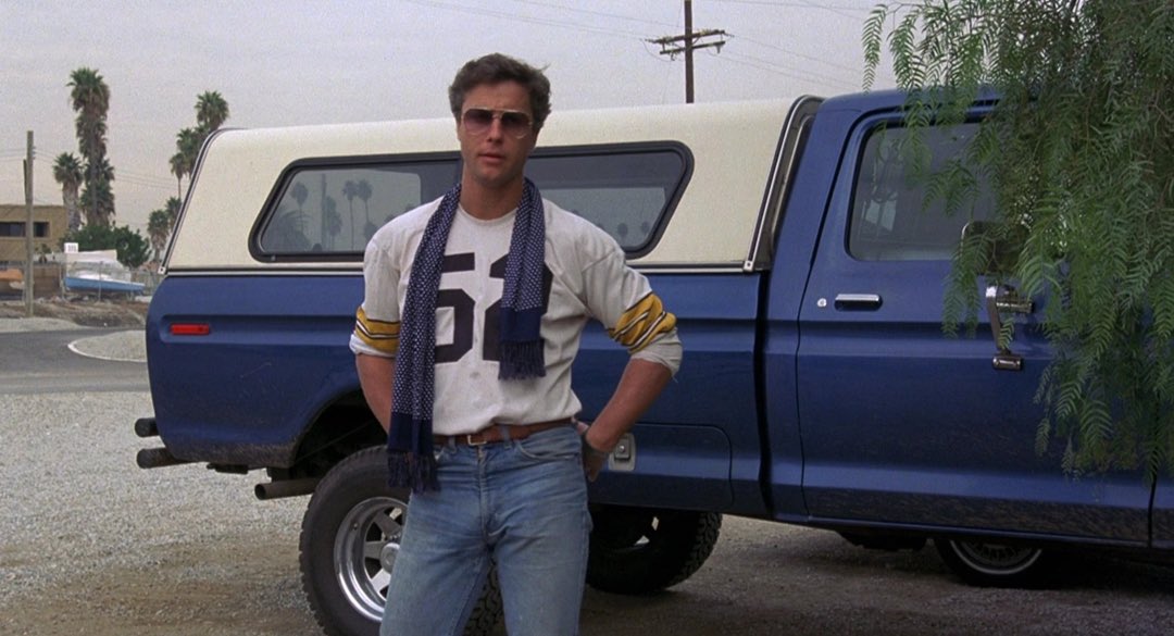 artistyells's tweet photo. @JokermenPodcast His hands on hips stance in TL&amp;DLA is very joel-like. Or Jagger-esque depending on who you ask. https://t.co/4z7q4QEtim