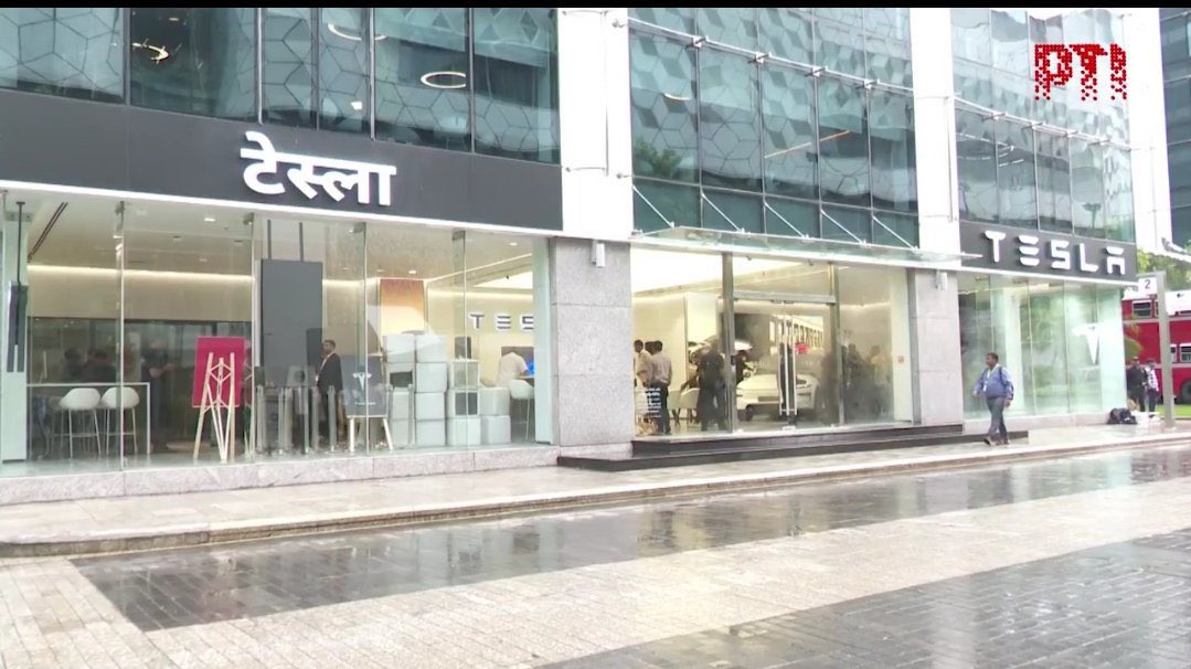 Welcome to India #Tesla <a href="/elonmusk/">Elon Musk</a> 
First Tesla showroom in Mumbai.