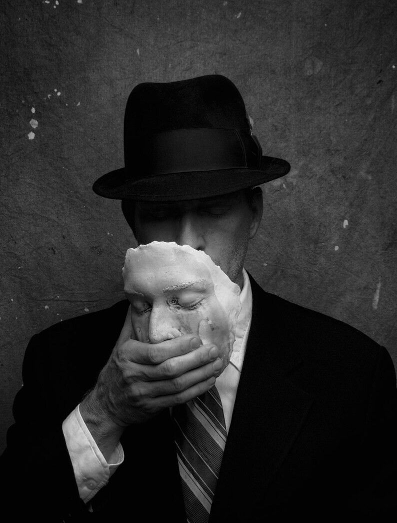 a85escape's tweet image. Who are you?
You are living in a world full of masks.
Your Parents, your friends, your relatives, everyone around you is wearing a mask. (even you are)
You'll never know how someone truly thinks, no matter how well you think you know someone.
Everyone has a different identity…