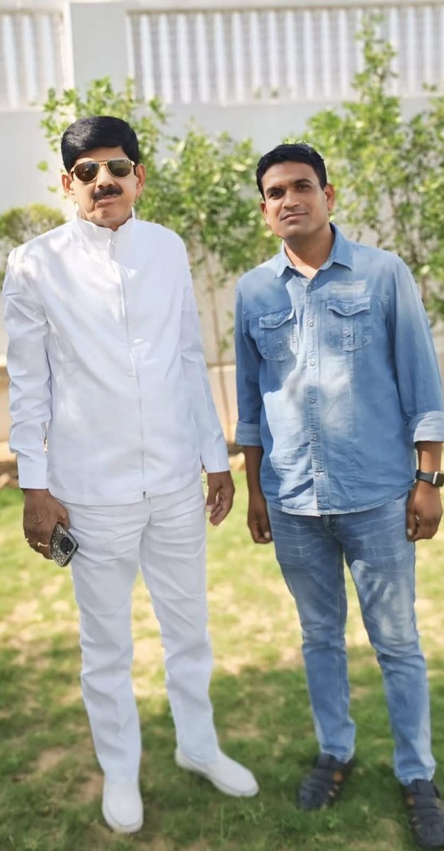 कर्मठ कार्यकर्ता बेटे सज्जन कुमावत को जन्मदिन की हार्दिक बधाई एवं शुभकामनाएं।💐🎂
ईश्वर से आपके उत्तम स्वास्थ्य एवं दीर्घायु जीवन की कामना करता हूँ।🙏