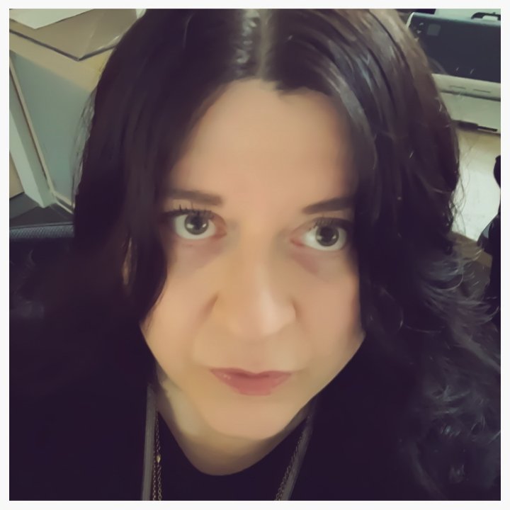 Hey ihr.....genau...ihr da🧐....ich wünsche einen schönen Tag...🤗😇