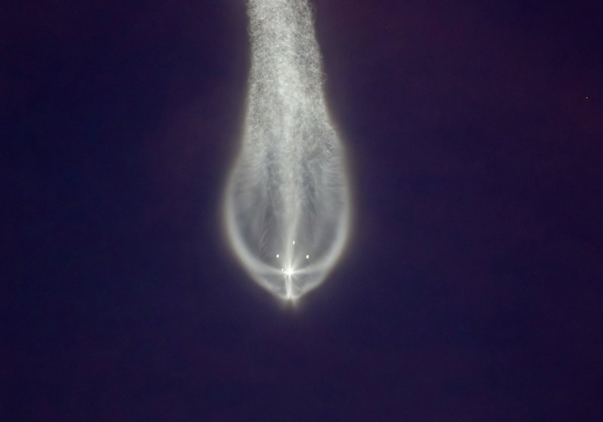 dsshhh112's tweet image. At 5:34 Beijing Time on July 15, 2025, the Long March-7 Y10 carrying the Tianzhou-9 cargo spacecraft was successfully launched.