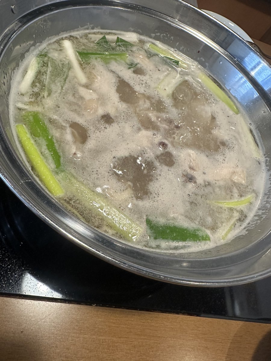424Gobu's tweet photo. タッカンマリタッカンマリ
東大門で食べたのに1番味が近いらしい

やっほい
#タッカンマリ
#コリアンタッカンマリ https://t.co/bkITUruj06