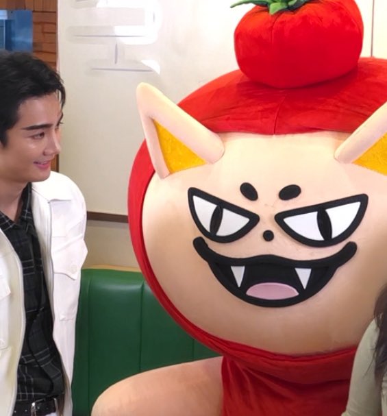 หน้าปะป๊าตอนรู้ว่ามาฟ้อกอยากมีน้องงงงง มองเมียแล้วหนึ่งงงง 🥺 

FORCEBOOK TOMAFOX EAT TPC
#TPCxForceBook