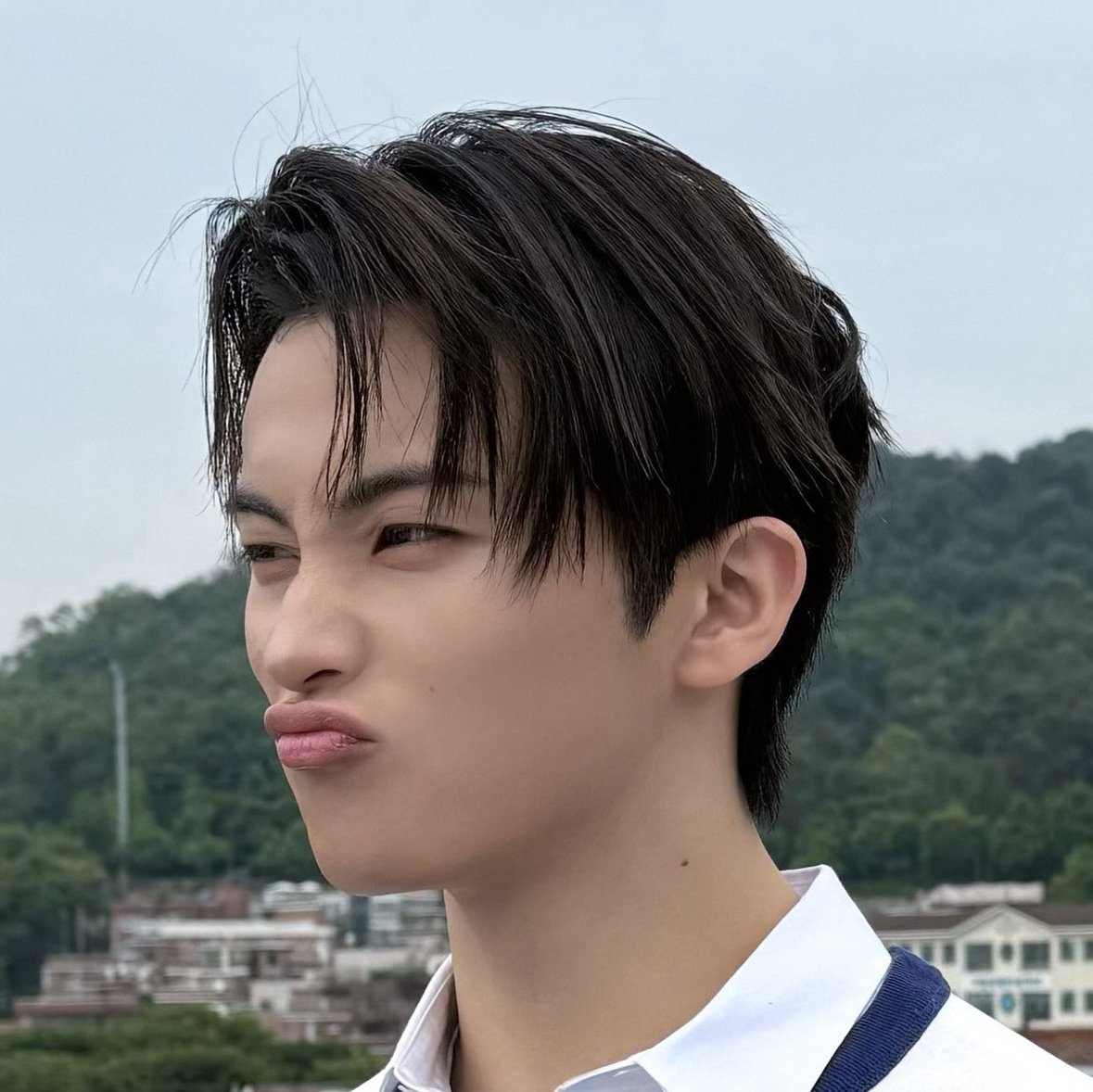 markyuppi's tweet image. MARK LEE 😭🤏🏻