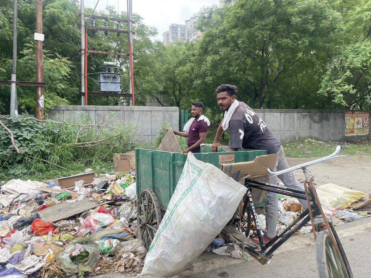 Anjani58794150's tweet photo. @DamanPr00807673 @CeoNoida @noida_authority https://t.co/i2dcNQu2Py